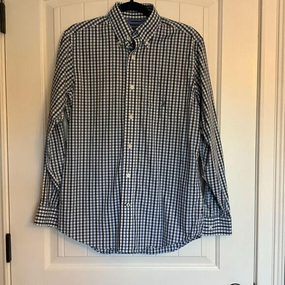 Nautica Classic Fit Button Down - Picture 1 of 5